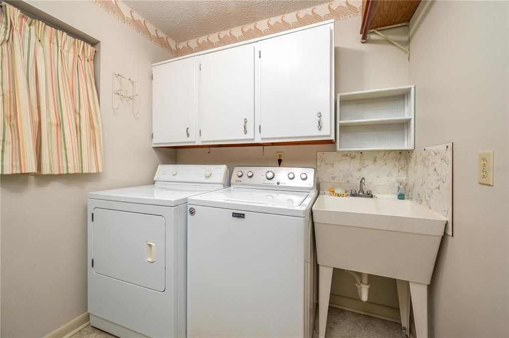 For Sale: $399,900 (3 beds, 2 baths, 1632 Square Feet)