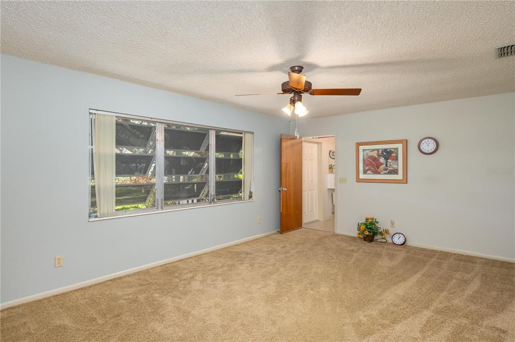 For Sale: $399,900 (3 beds, 2 baths, 1632 Square Feet)