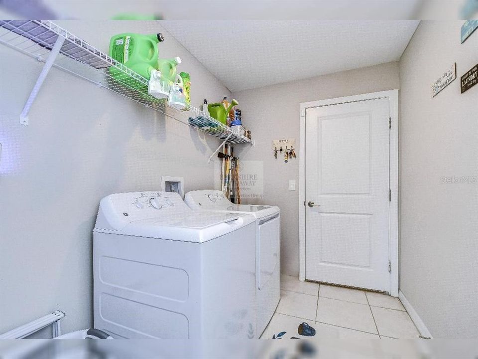 For Rent: $2,300 (3 beds, 2 baths, 1540 Square Feet)