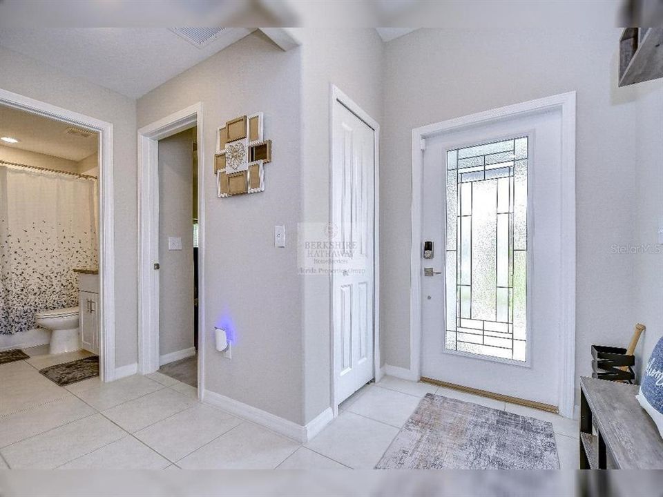 For Rent: $2,300 (3 beds, 2 baths, 1540 Square Feet)