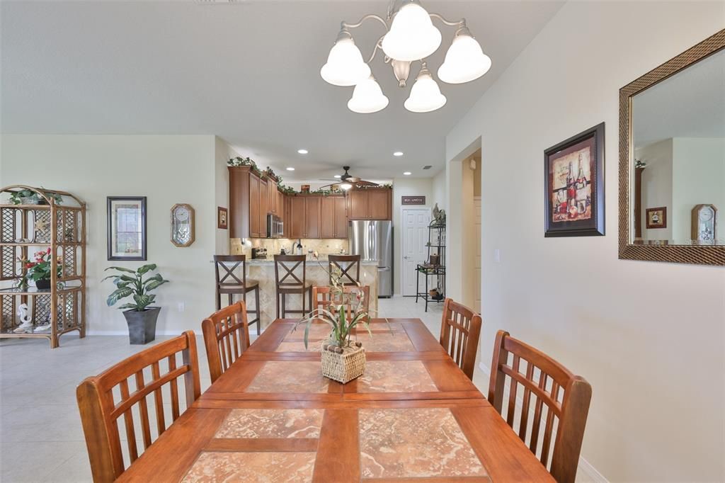 Active With Contract: $279,000 (2 beds, 2 baths, 1393 Square Feet)