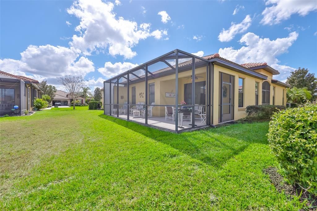 Active With Contract: $279,000 (2 beds, 2 baths, 1393 Square Feet)