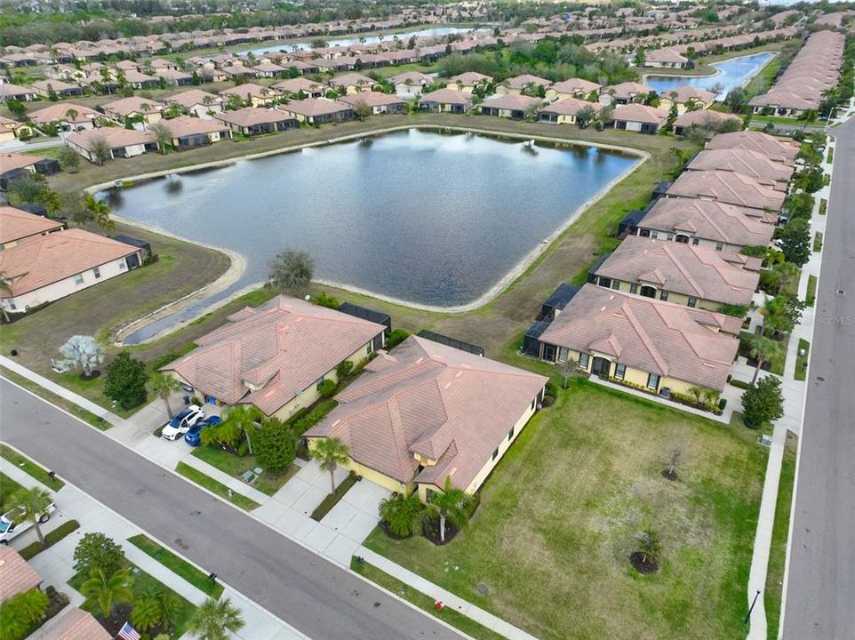 Active With Contract: $279,000 (2 beds, 2 baths, 1393 Square Feet)