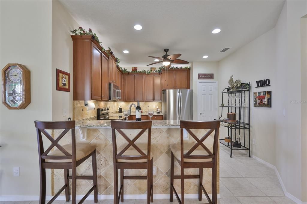 Active With Contract: $279,000 (2 beds, 2 baths, 1393 Square Feet)