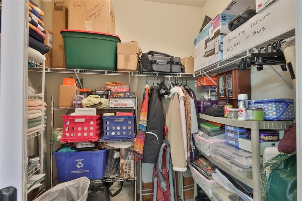 Active With Contract: $279,000 (2 beds, 2 baths, 1393 Square Feet)