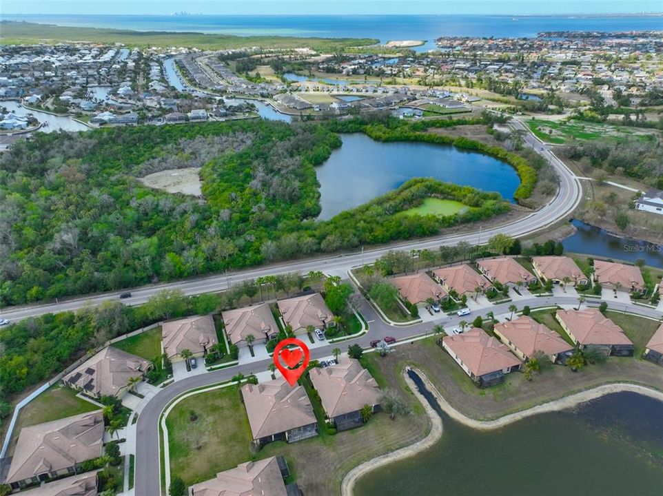 Active With Contract: $279,000 (2 beds, 2 baths, 1393 Square Feet)