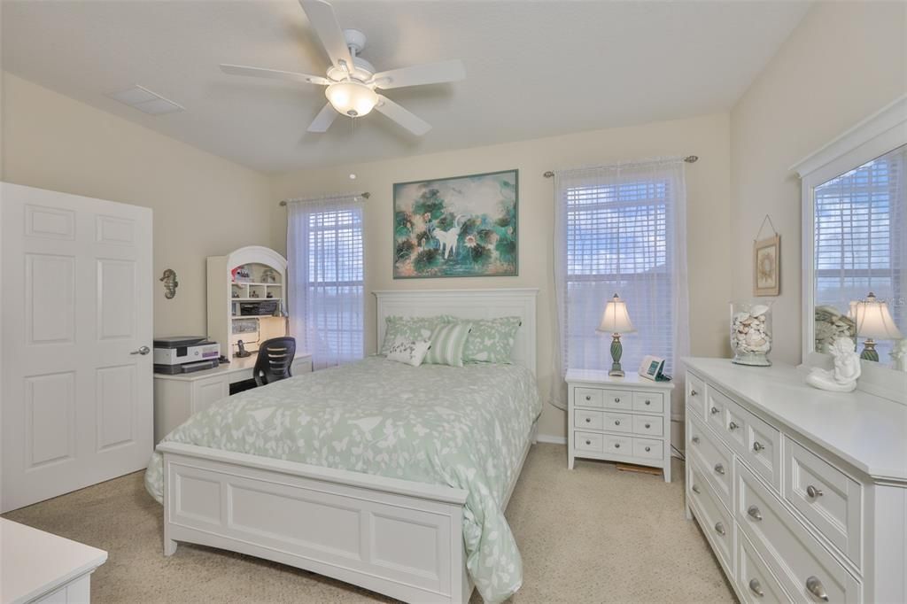 Active With Contract: $279,000 (2 beds, 2 baths, 1393 Square Feet)