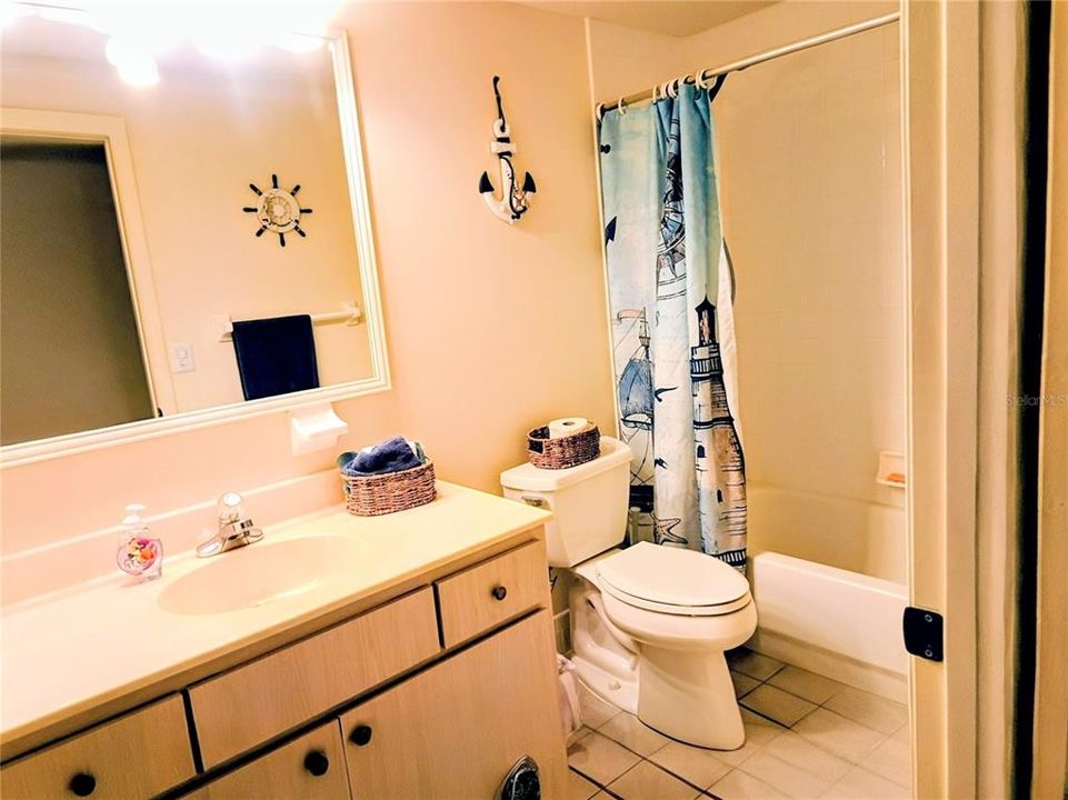 For Sale: $185,000 (2 beds, 2 baths, 1472 Square Feet)