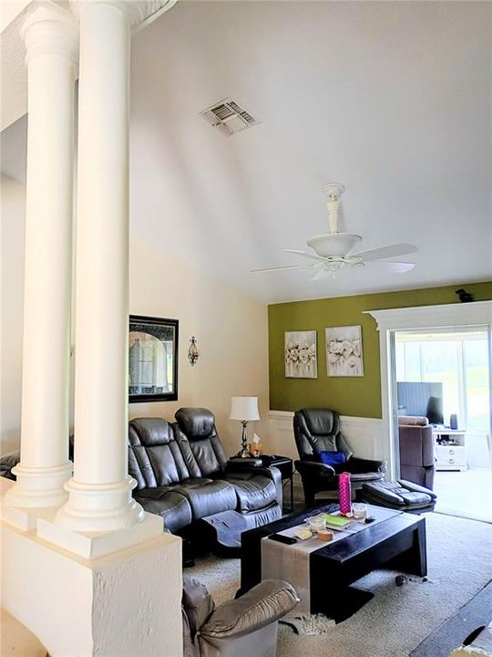 For Sale: $185,000 (2 beds, 2 baths, 1472 Square Feet)