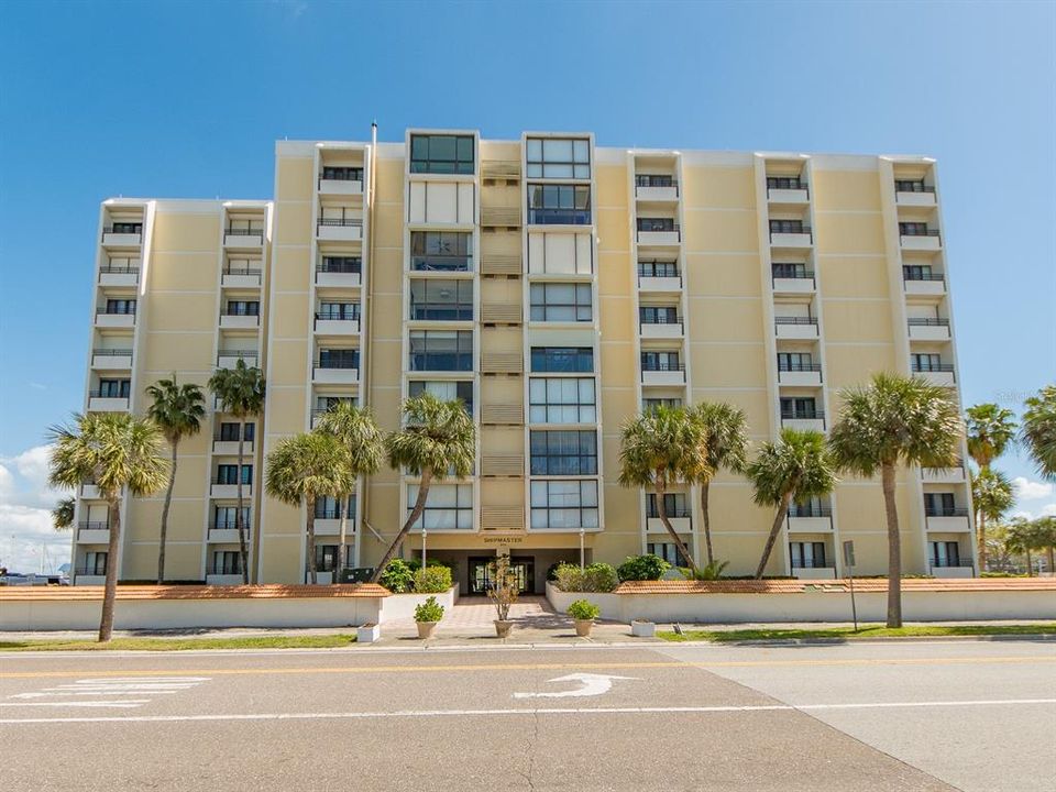 Vendido Recientemente: $549,000 (2 camas, 2 baños, 1260 Pies cuadrados)