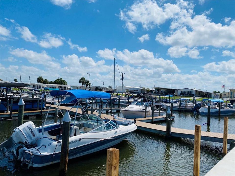 Active With Contract: $119,000 (2 beds, 1 baths, 790 Square Feet)