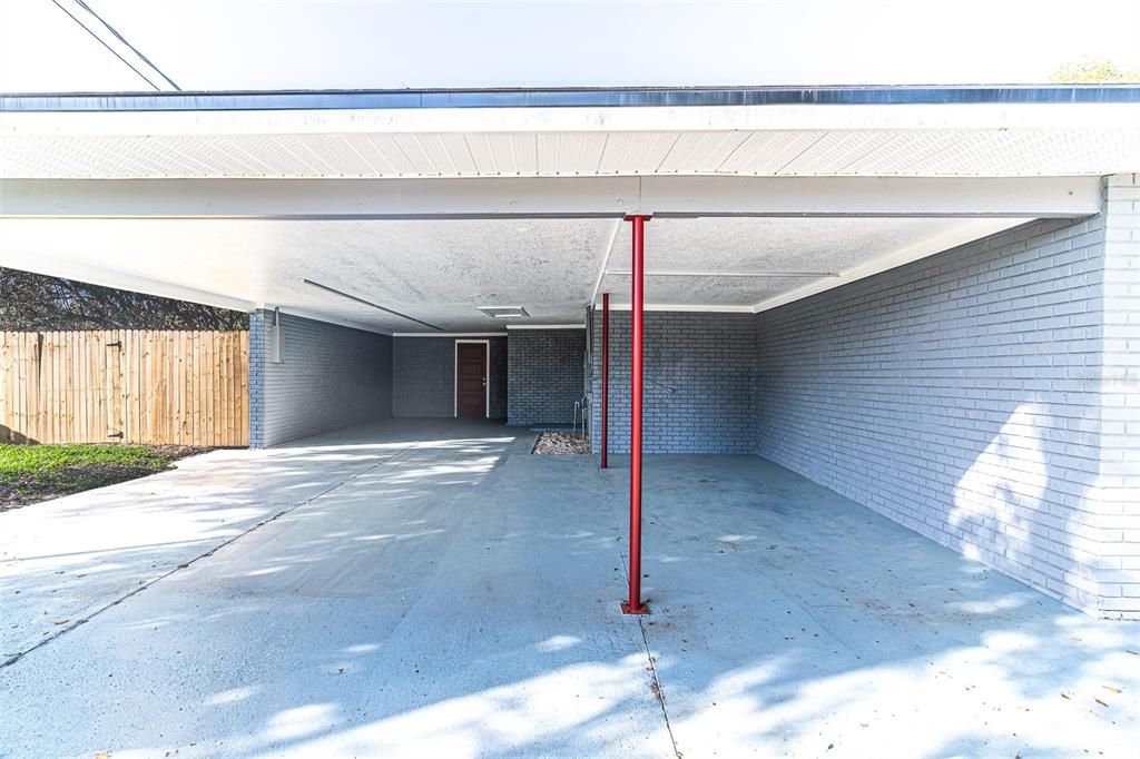 Active With Contract: $399,990 (4 beds, 3 baths, 1968 Square Feet)