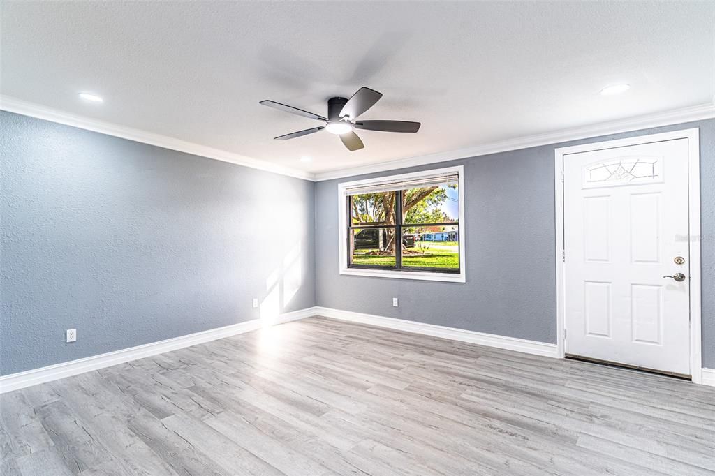 Active With Contract: $399,990 (4 beds, 3 baths, 1968 Square Feet)
