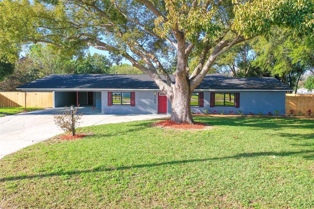 Active With Contract: $399,990 (4 beds, 3 baths, 1968 Square Feet)