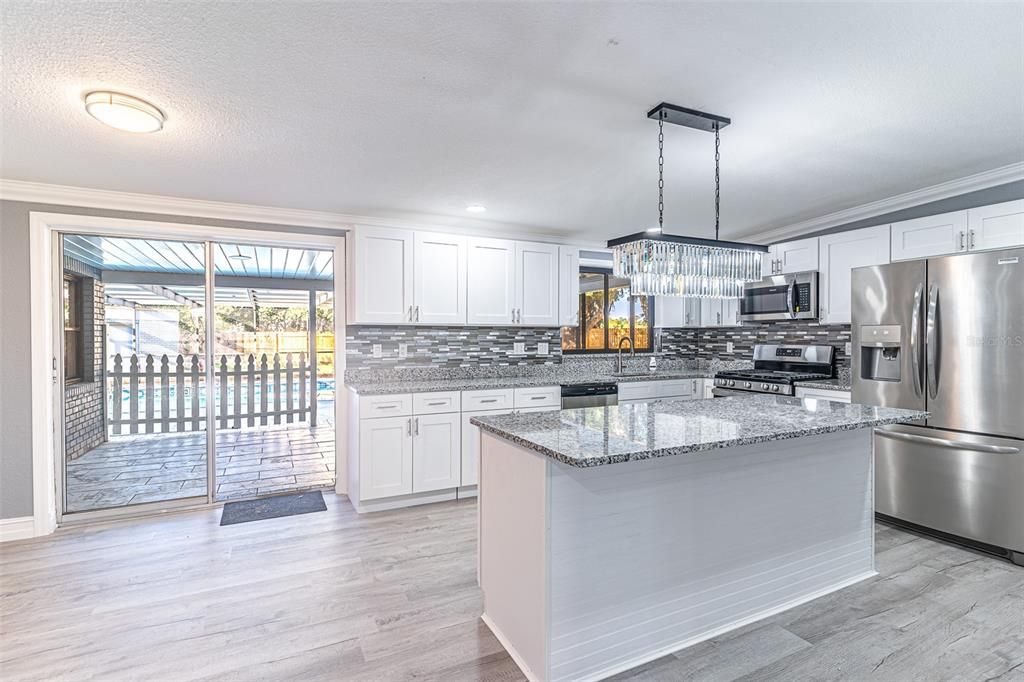 Active With Contract: $399,990 (4 beds, 3 baths, 1968 Square Feet)