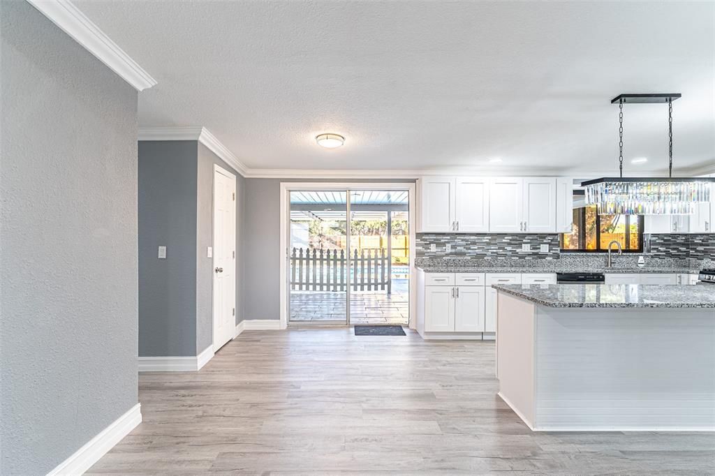 Active With Contract: $399,990 (4 beds, 3 baths, 1968 Square Feet)