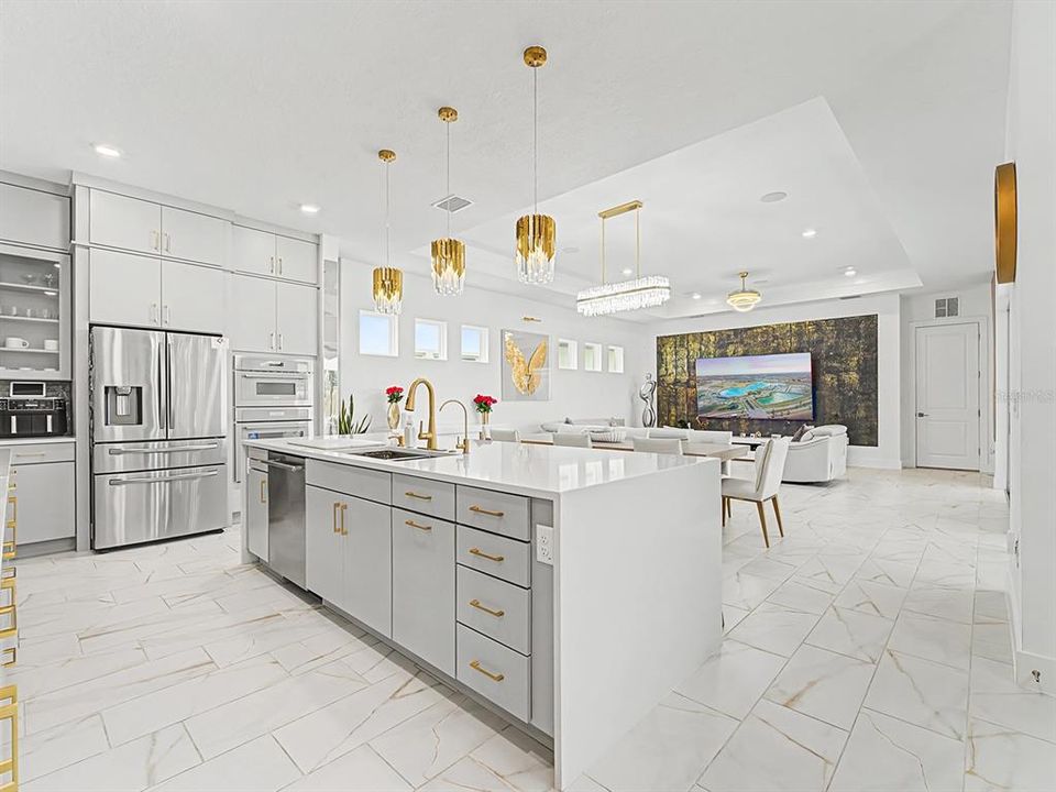 For Sale: $1,250,000 (6 beds, 4 baths, 3433 Square Feet)
