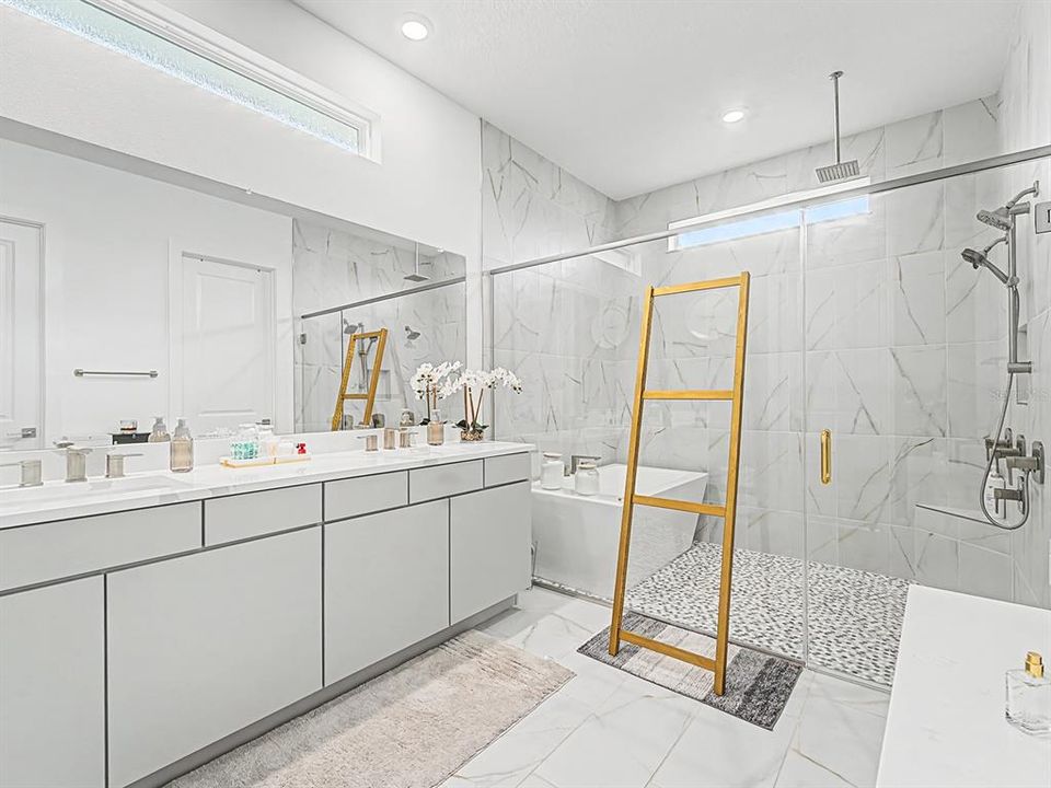 For Sale: $1,250,000 (6 beds, 4 baths, 3433 Square Feet)