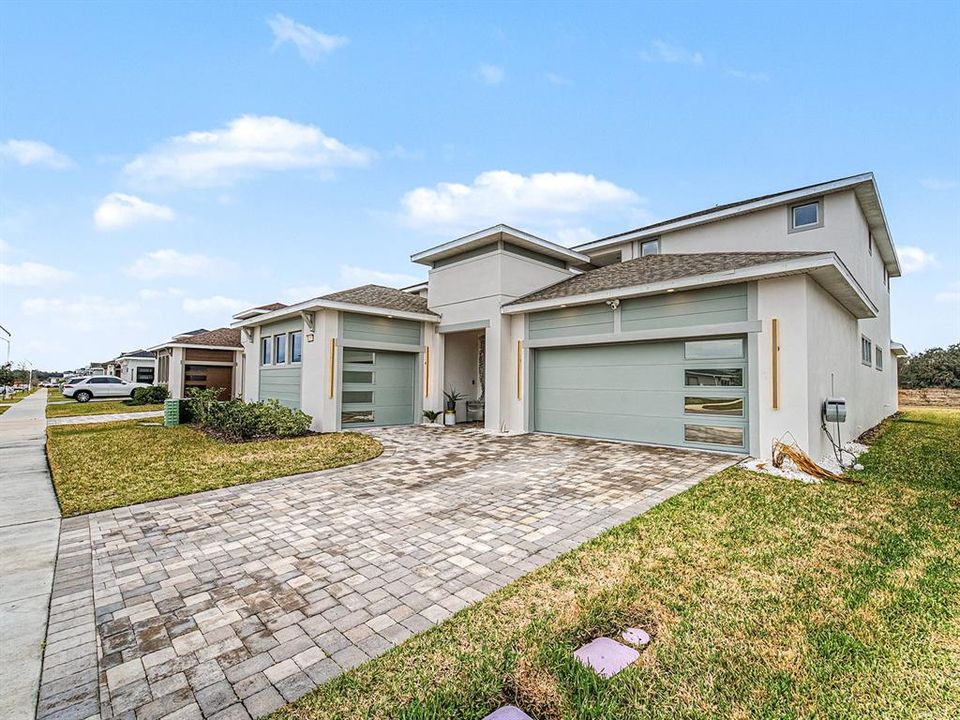 For Sale: $1,250,000 (6 beds, 4 baths, 3433 Square Feet)