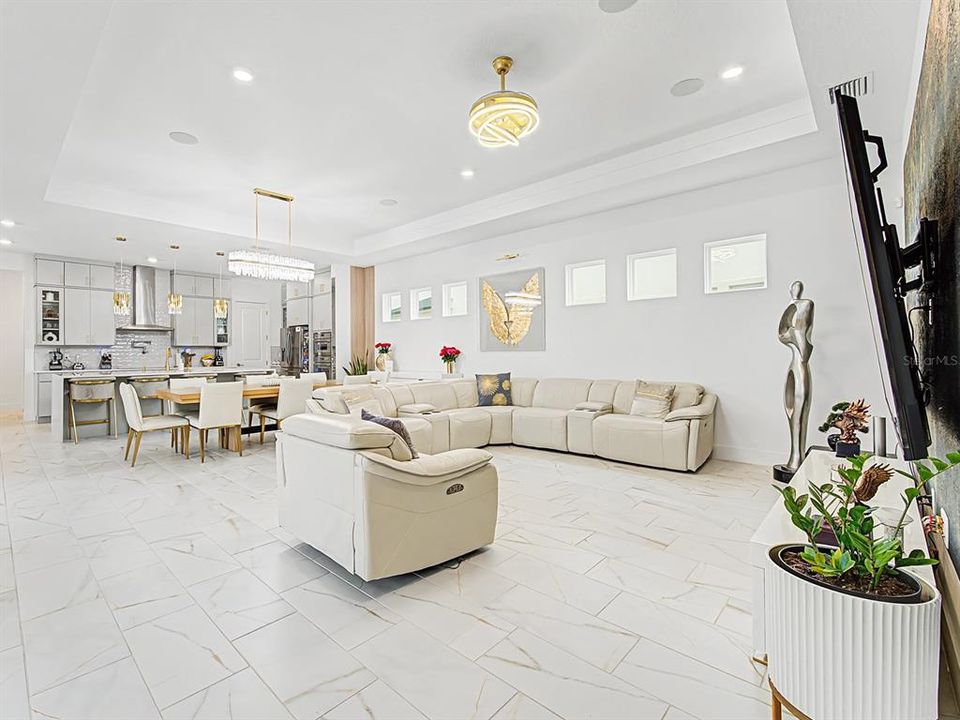 For Sale: $1,250,000 (6 beds, 4 baths, 3433 Square Feet)