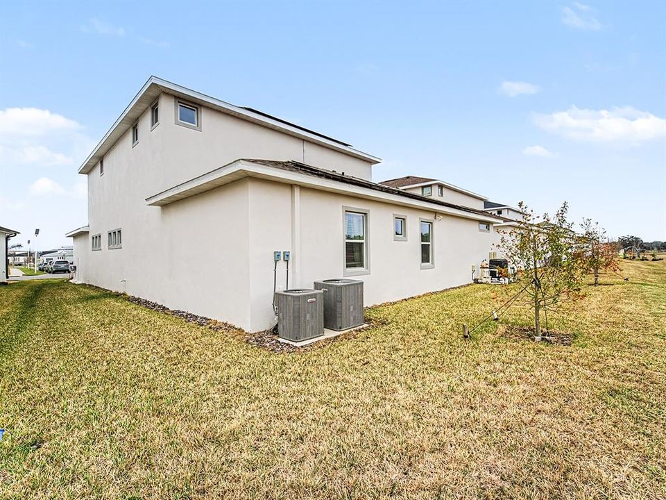 For Sale: $1,250,000 (6 beds, 4 baths, 3433 Square Feet)