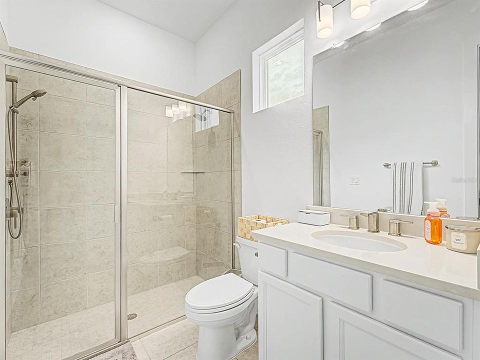 For Sale: $1,250,000 (6 beds, 4 baths, 3433 Square Feet)