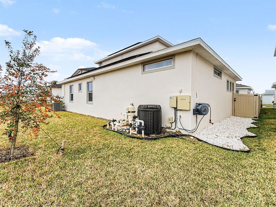 For Sale: $1,250,000 (6 beds, 4 baths, 3433 Square Feet)