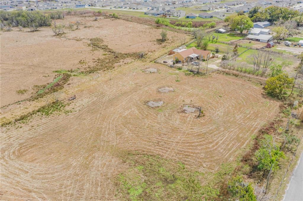 На продажу: $1,100,000 (52.52 acres)