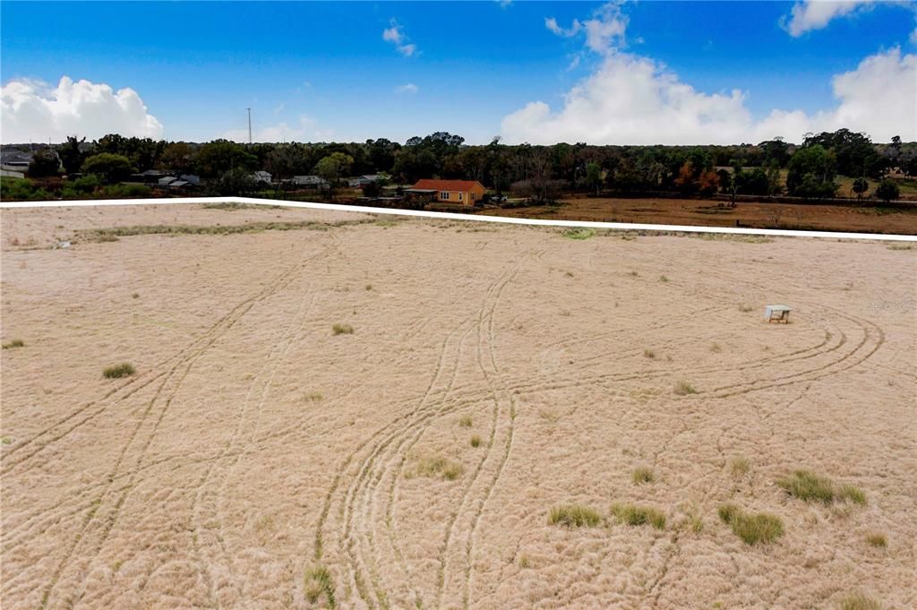 На продажу: $1,100,000 (52.52 acres)