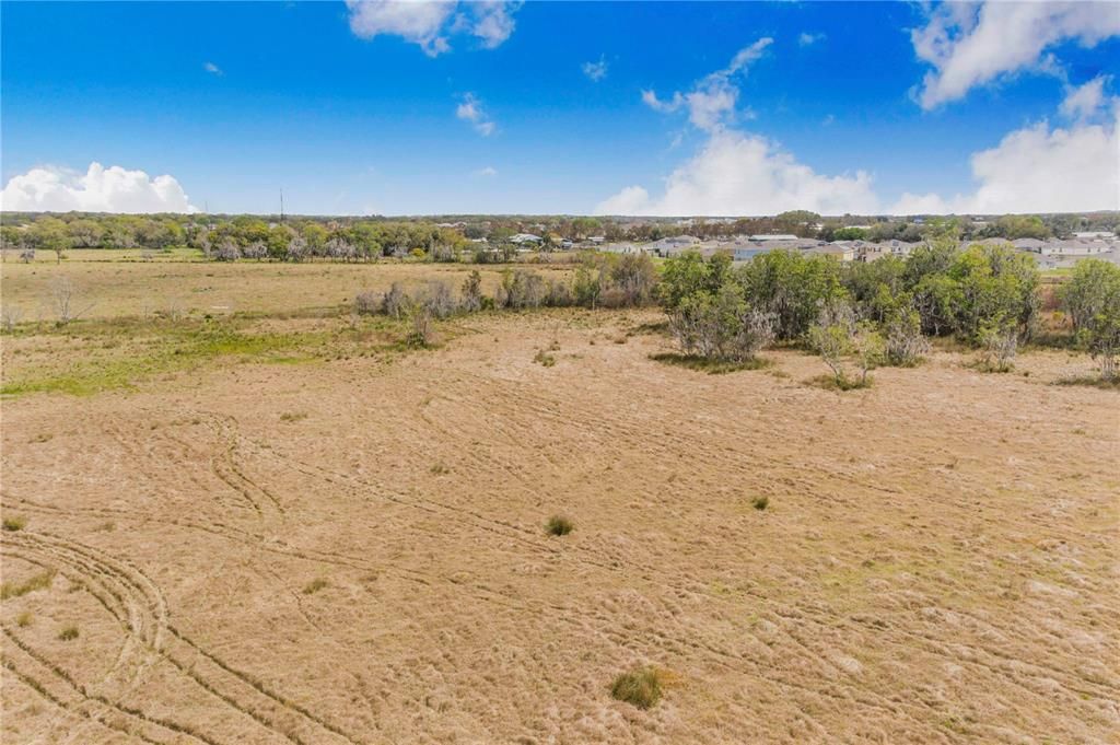 На продажу: $1,100,000 (52.52 acres)