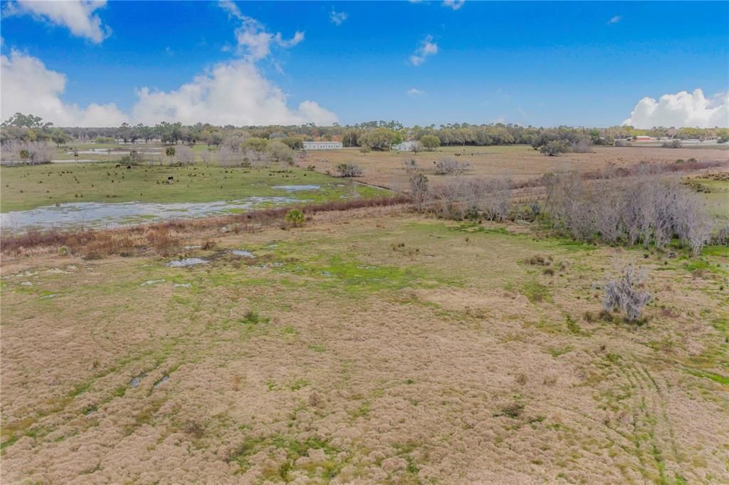 На продажу: $1,100,000 (52.52 acres)