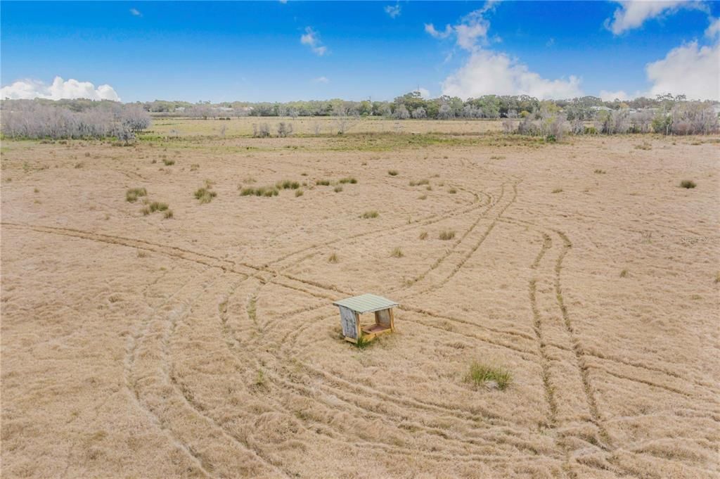 На продажу: $1,100,000 (52.52 acres)