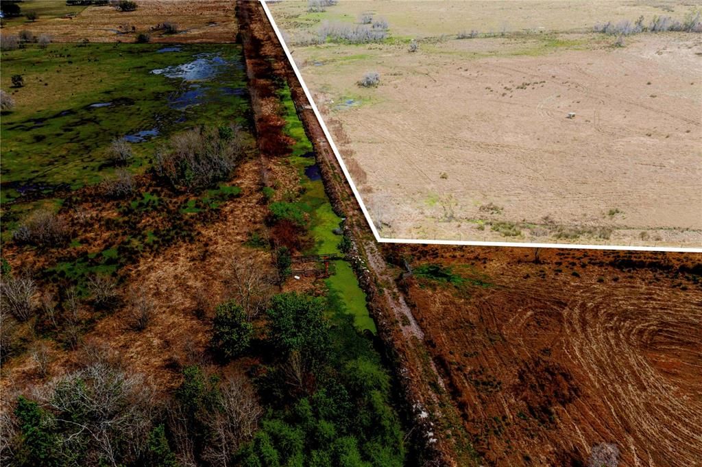 На продажу: $1,100,000 (52.52 acres)