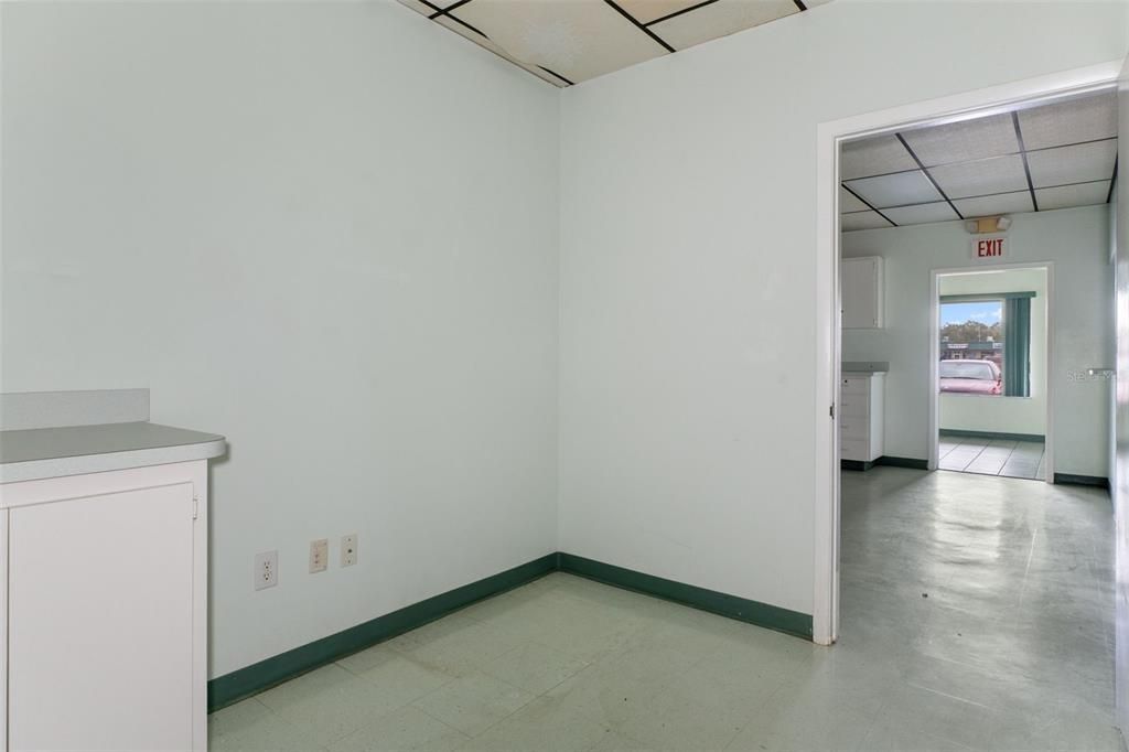 На продажу: $27,200 (0 спален, 0 ванн, 1600 Квадратных фут)