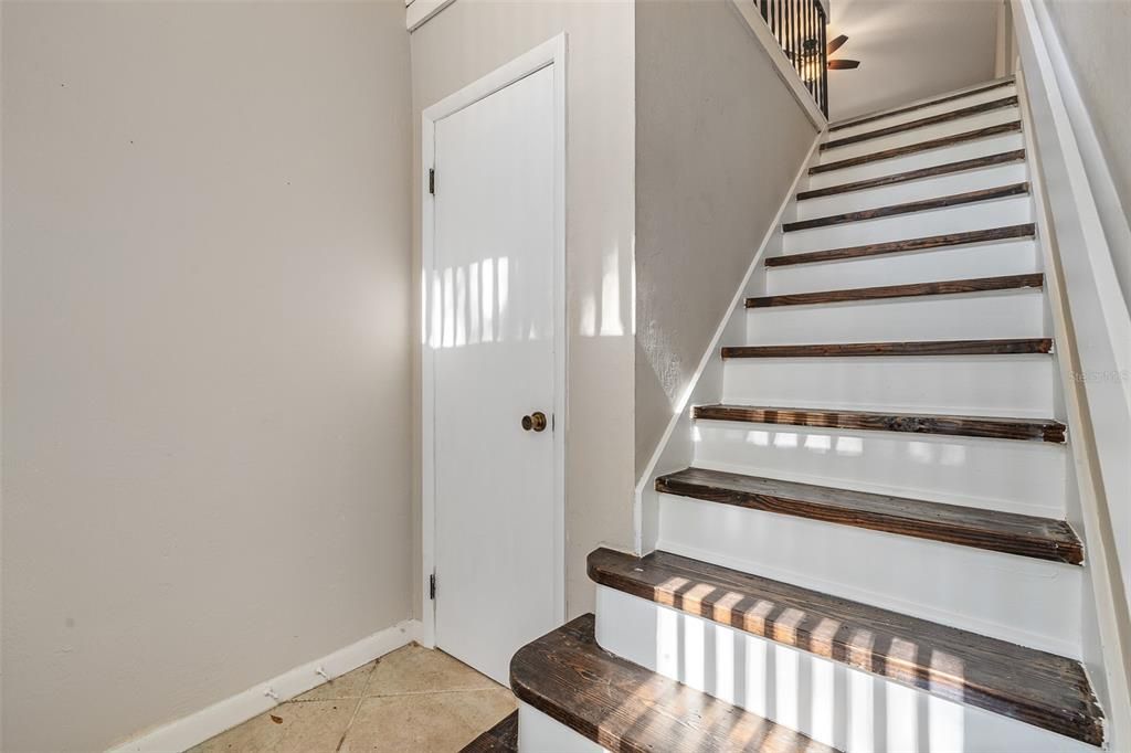 For Sale: $174,900 (2 beds, 2 baths, 1177 Square Feet)