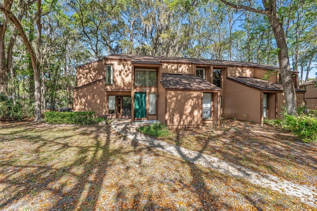 For Sale: $174,900 (2 beds, 2 baths, 1177 Square Feet)
