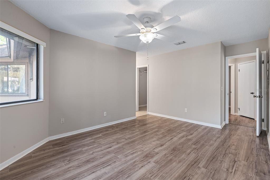 For Sale: $174,900 (2 beds, 2 baths, 1177 Square Feet)