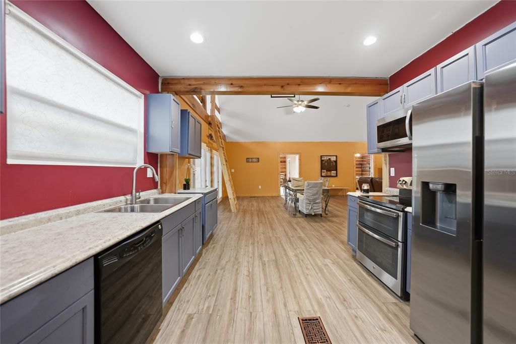 待售: $699,000 (3 贝兹, 2 浴室, 1996 平方英尺)