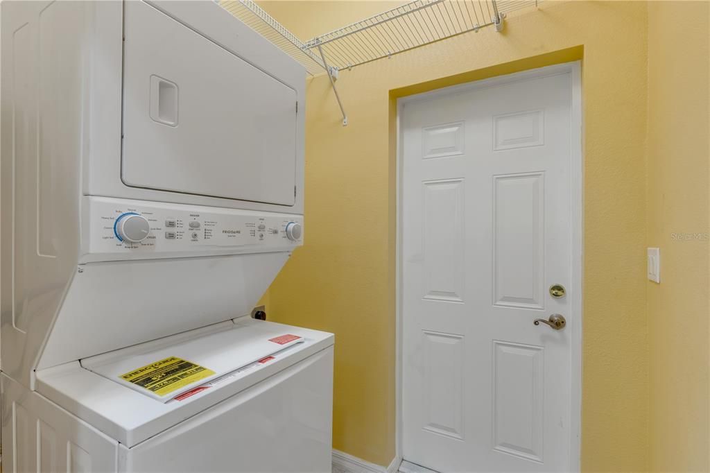 Activo con contrato: $449,000 (3 camas, 2 baños, 1092 Pies cuadrados)