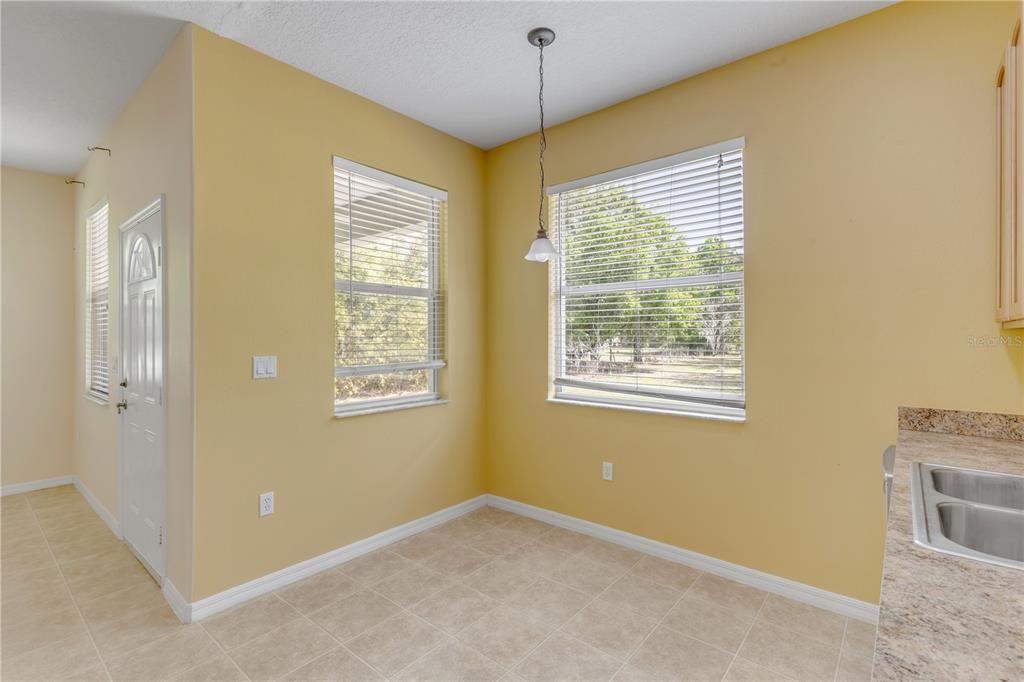 Activo con contrato: $449,000 (3 camas, 2 baños, 1092 Pies cuadrados)