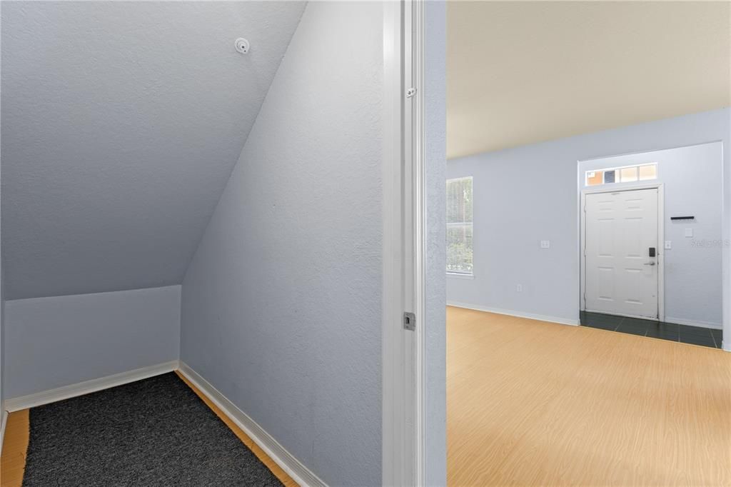 Activo con contrato: $199,900 (2 camas, 2 baños, 1077 Pies cuadrados)