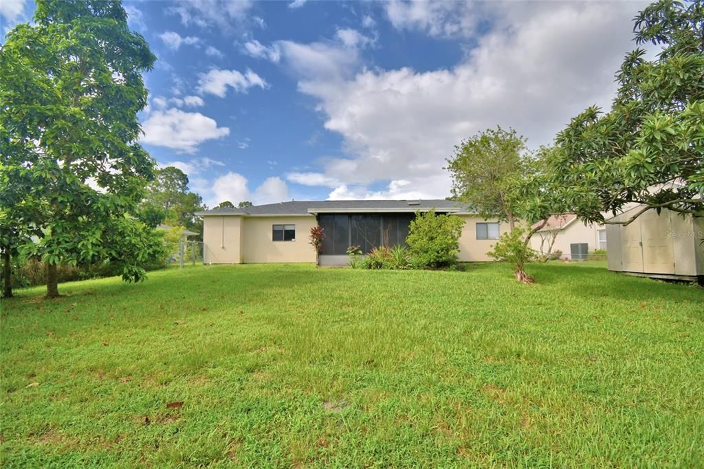 For Sale: $268,000 (3 beds, 2 baths, 1068 Square Feet)