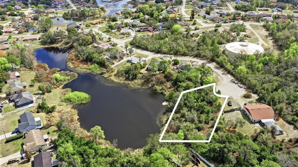 En Venta: $49,900 (0.49 acres)