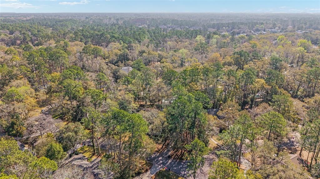 Activo con contrato: $559,000 (4 camas, 2 baños, 2330 Pies cuadrados)