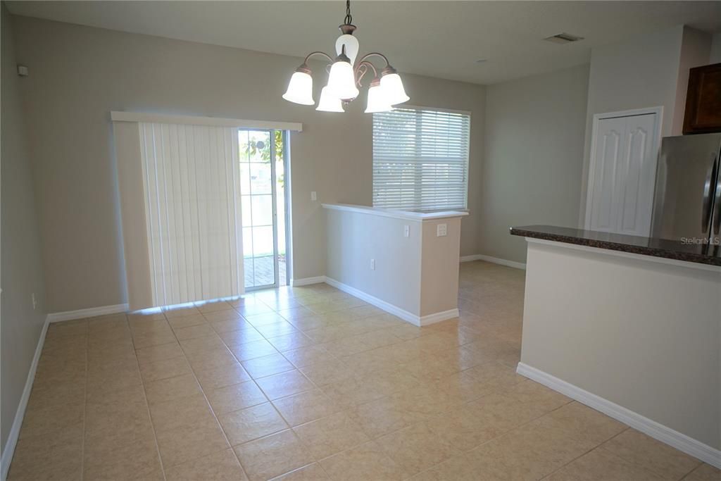 Active With Contract: $1,995 (3 beds, 2 baths, 1626 Square Feet)