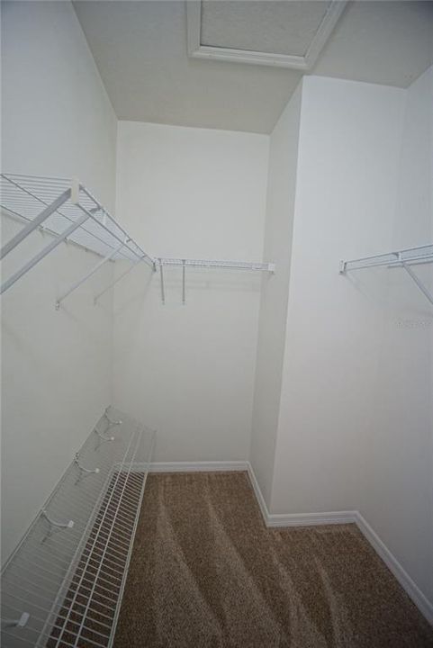 Active With Contract: $1,995 (3 beds, 2 baths, 1626 Square Feet)