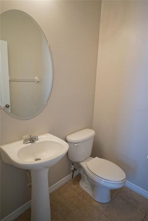 Active With Contract: $1,995 (3 beds, 2 baths, 1626 Square Feet)