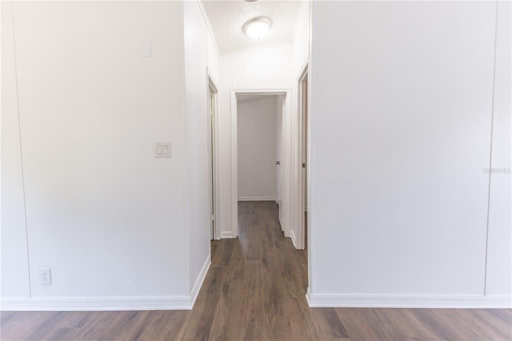 На продажу: $219,000 (3 спален, 2 ванн, 1352 Квадратных фут)
