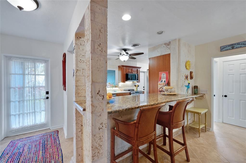 For Sale: $1,325,000 (3 beds, 2 baths, 1540 Square Feet)