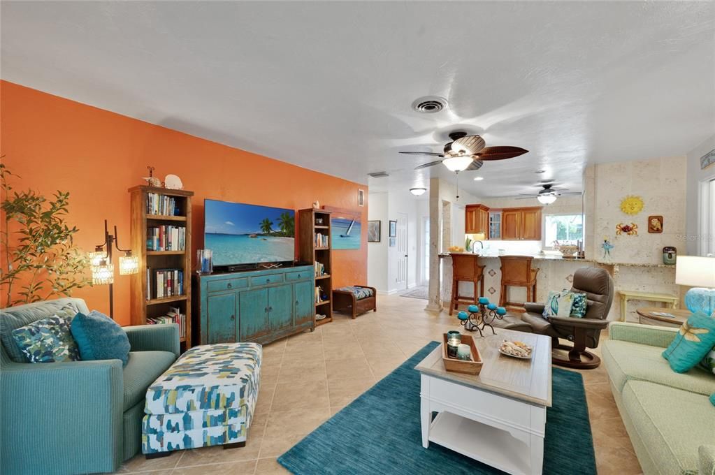 For Sale: $1,325,000 (3 beds, 2 baths, 1540 Square Feet)